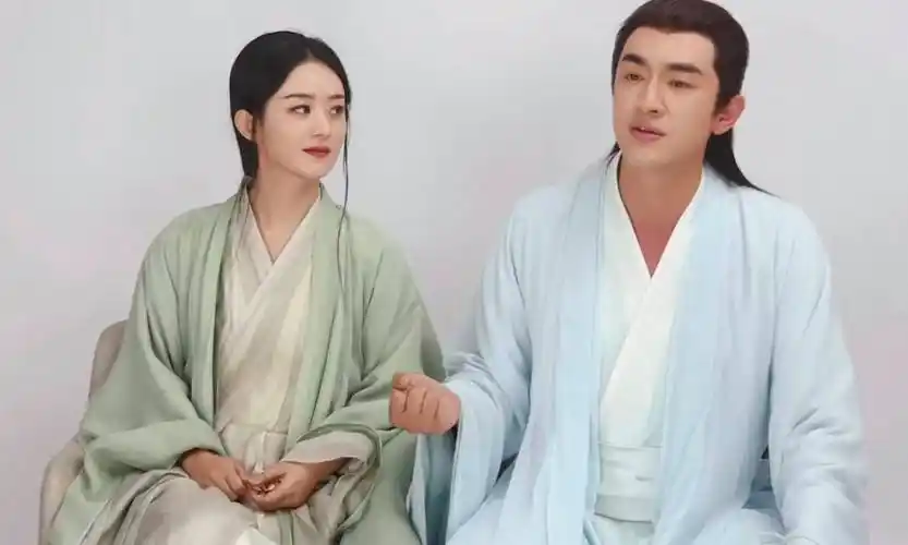 《与凤行》引热议,赵丽颖战损妆惊艳,与林更新吻戏超甜_演技_造型