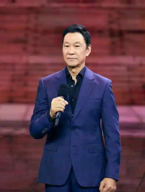 不发福,不油腻,颜值身材都在线的8位中年内地男星