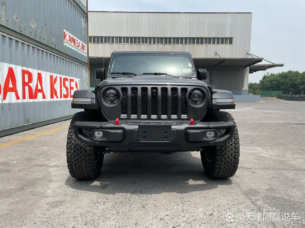 23款的大脚牧马人您会选择吗? 合法上牌,正常8815路,速比是原厂4.