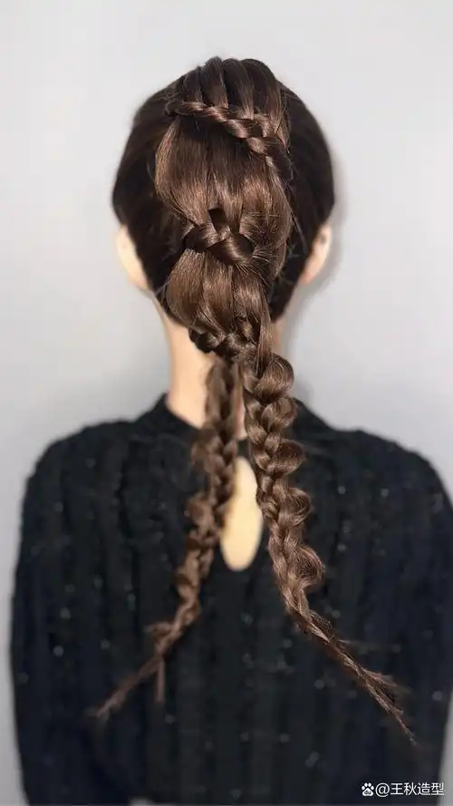 这款高马尾编发太美了,回头率满分!