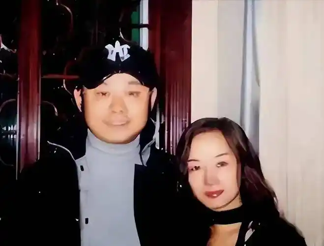 刀郎前妻杨娜:生下女儿40天与富商私奔,丈夫再婚爆红后,她却找上门来