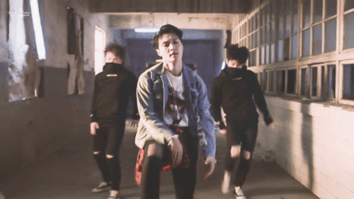 张艺兴跳舞有多好,粉丝是不是夸的太过了?