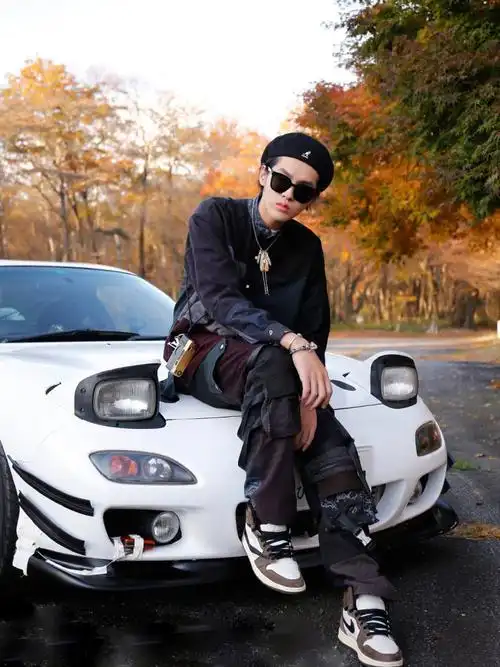 吴亦凡有多"壕"?",各种限量座驾有钱都买不到_凤凰网汽车_凤凰网