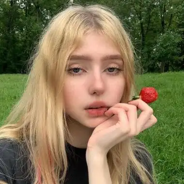 禾白|ins风欧美女生头像