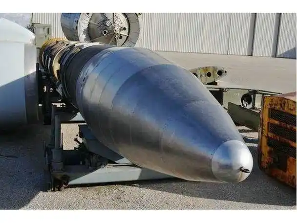 译文:侏儒),是20世纪80年代末期美国研制的陆基机动发射洲际弹道导弹