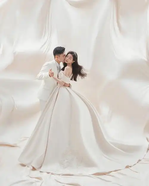 婚纱照的4套风格婚纱照真的一天可以拍完吗