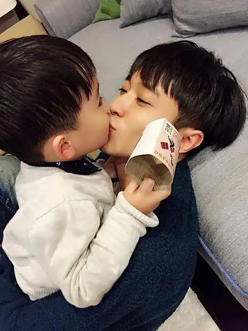 喵了个咪的相册刘家凯儿子edward成长记录