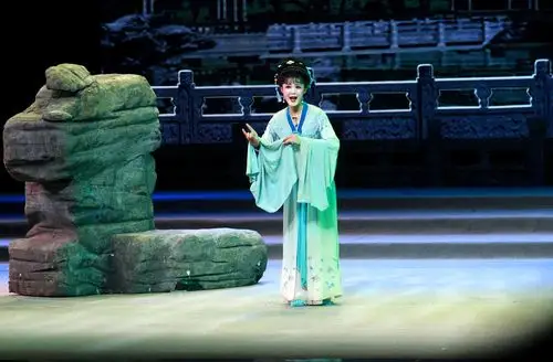 黄梅戏《五女拜寿》舞台剧照