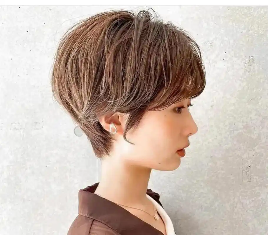 超短齐耳纹理短发,可a可甜,瘦脸减龄.