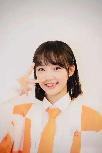 原创67吕小雨嘟嘴坐等着被投喂齐肩短发媚眼如花是初恋女友的味道