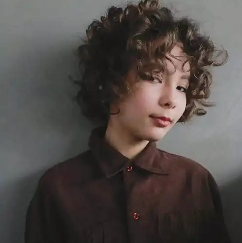 短发爆炸头释放你的个性