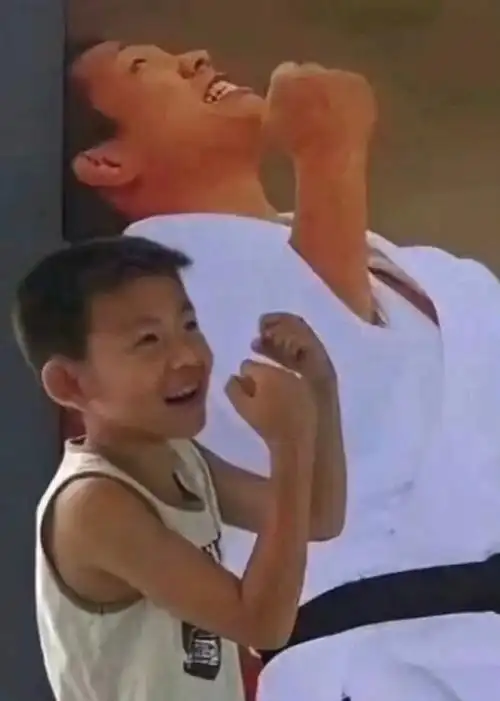 小时候的小鬼#小鬼王琳凯童年照小合集～奶呼呼的好可爱!