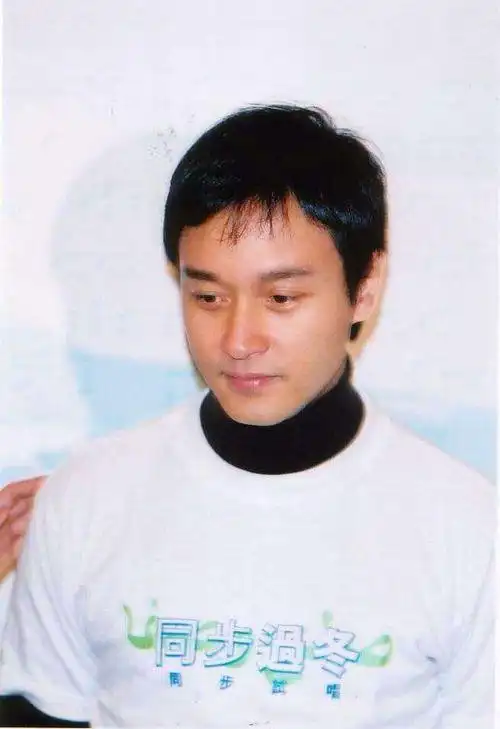 哈哈哈哈哈哈哈哈,顶着一张娃娃脸的老艺术家日常确认自己美貌,"今日