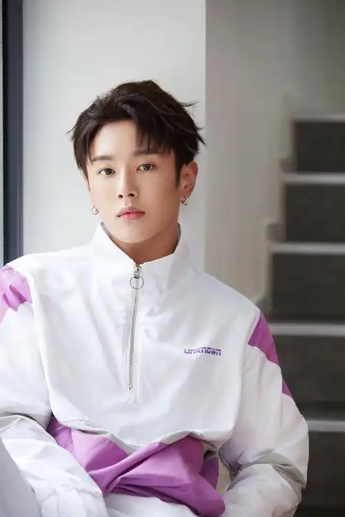 官博更博:#李汶翰# · #粉丝嘉年华