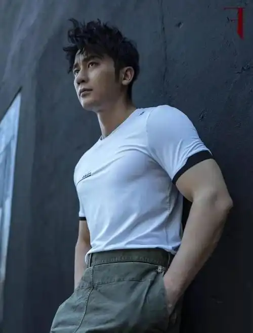 谢娜晒照李晨瘦脱相美颜滤镜或中年危机今后发展不好走