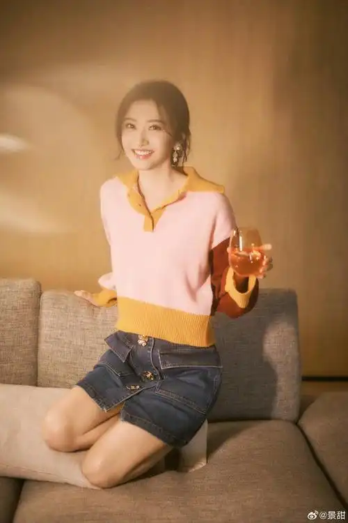 景甜初冬美拉德穿搭来袭,大甜甜真美啊__财经头条