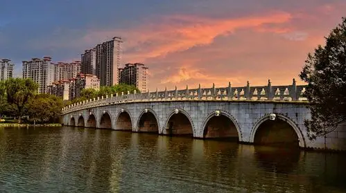 江苏省无锡市宜兴市104国道靠近宜兴市周处文化研究会