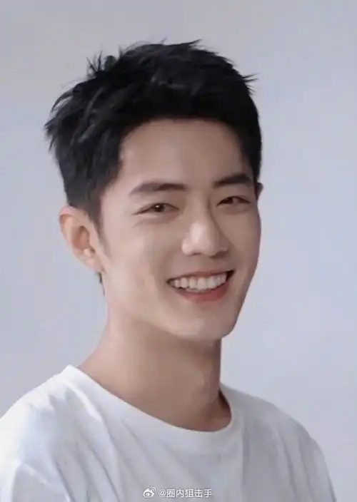 肖战最新物料素颜状态