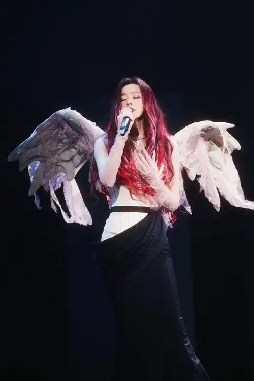 张靓颖光巡回演唱会##张靓颖福州演唱会