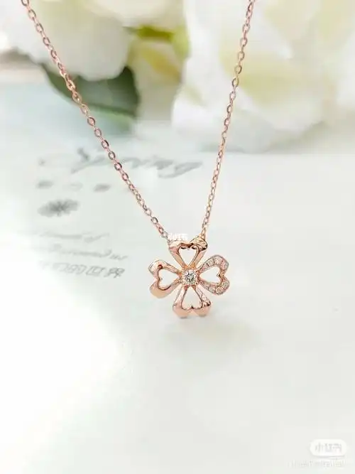 周大生钻石项链