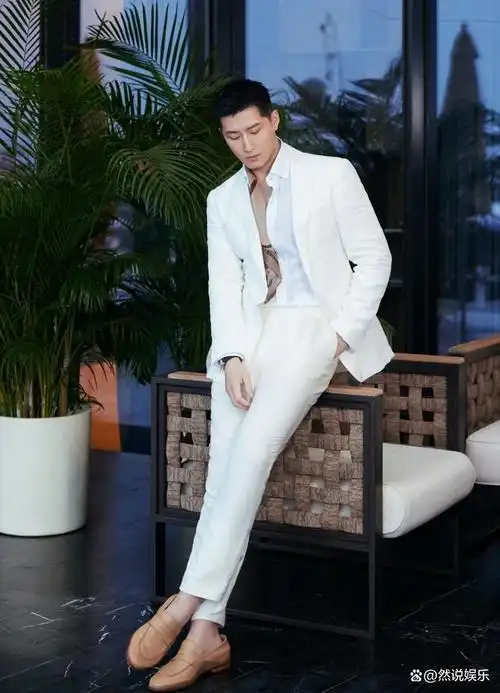 窦骁何超莲日本滑雪,窦骁金色寸头造型,神似《狂飙》里的李宏伟