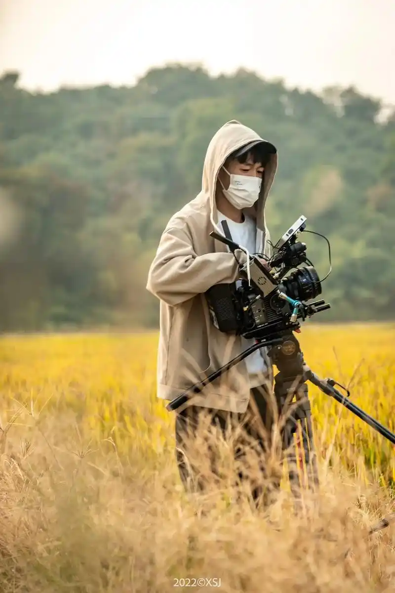 没有经过考验的热爱,只能叫爱好.#拍摄现场 #摄影师日常 # - 抖音