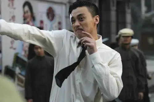 《红色》张鲁一周一围铁骨铮铮