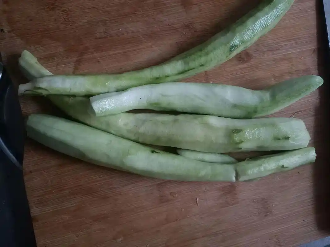 先生我出不了青州,你带几个丝瓜子和南瓜走吧,我是吃的够够的了 - 抖