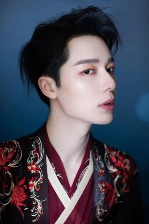 李岱昆汉服首秀##李岱昆汉服造型