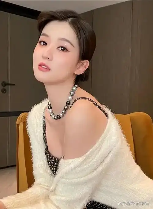 29岁的年轻美女乔欣,美的让人难忘