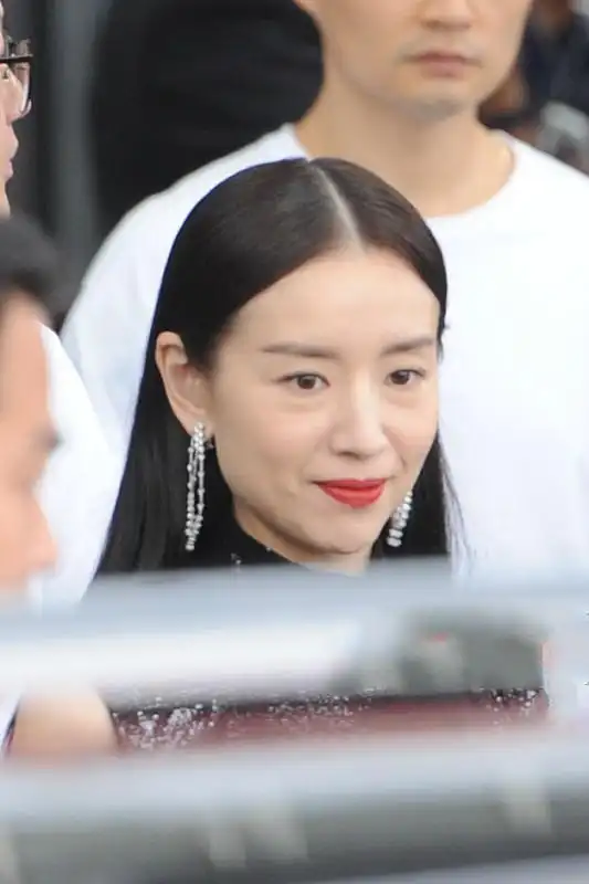 董洁颜值下滑!皮肤松弛显老态,网友:当年的冷清秋再也回不去了