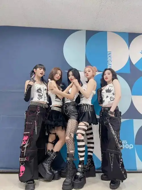 被这个女团迷住了