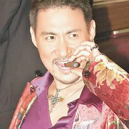 图曝张学友抽烟又喝酒张学友自曝对唱歌没天分