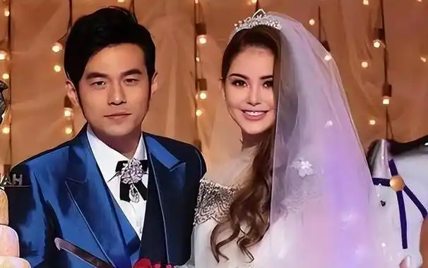 这一次,周杰伦终于不藏了,原来这才是侯佩岑失败的原因