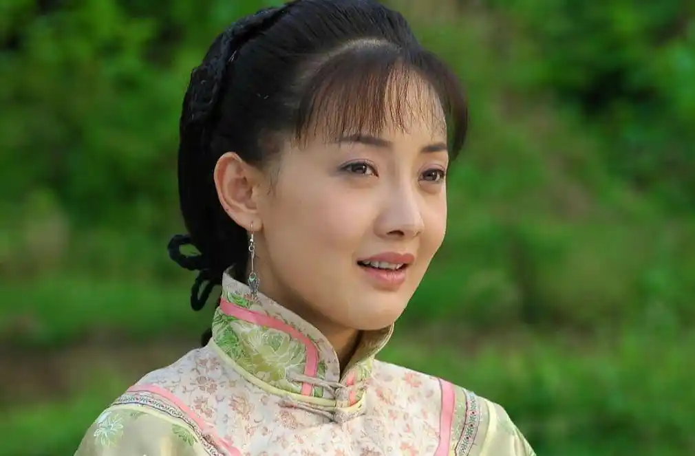 春晚常客牛莉:嫁大丈夫被宠成公主,每次吵架都是我占上风