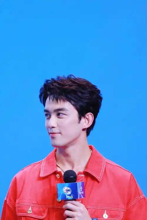 吴磊超话#和吴磊一起净享奥妙快洗#    偶遇一位吴磊粉丝三号@吴磊leo