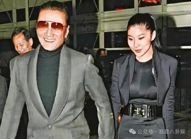 原创张柏芝前公公谢贤怒踹七岁男童却引众多网友点赞亲孙子为何声称不