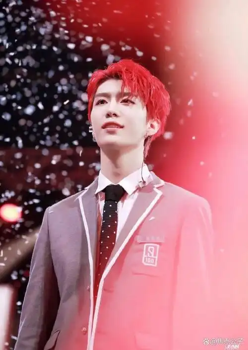 似乎还记得那句"你的少年百分九,锦绣花路一起走"?