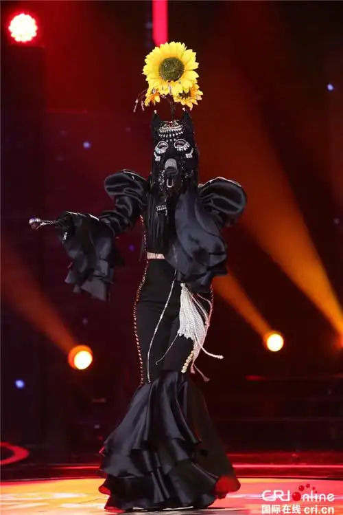 蒙面唱将张碧晨许志安揭面瓜子猫成亮点