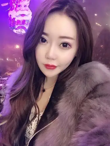 网红女主播颜值大比拼,不料她的人气竟然最高,网友:真颜王