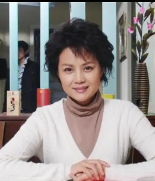 茹萍15张精美的照片