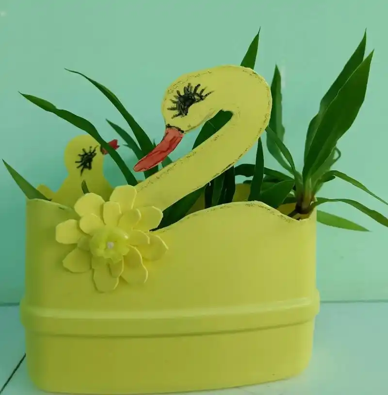 环保手工 #废弃瓶子的妙用#自己动手做花盆 - 抖音