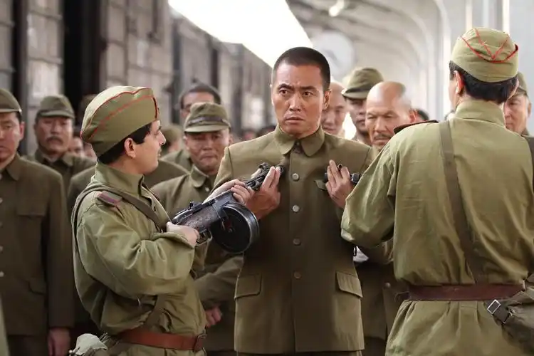 由总制片人郭培林,导演龚艺群执导的电视剧《战犯》今晚吉林卫视19:33