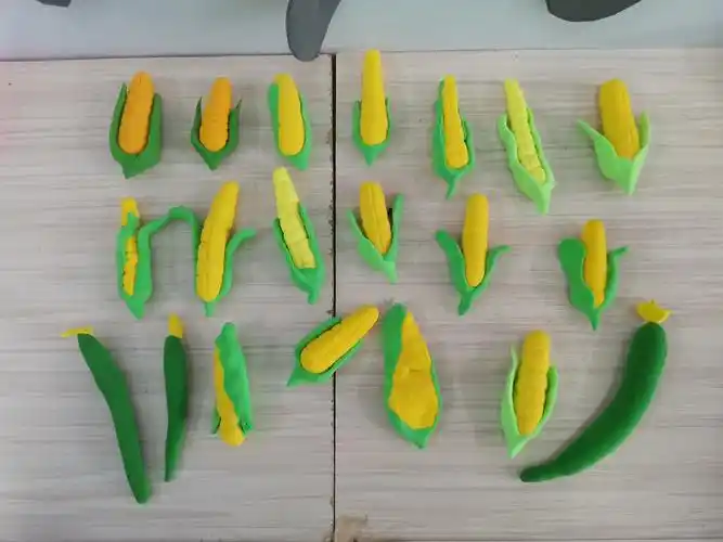 太仆寺旗宝昌幼儿园小班彩泥社团学期总结