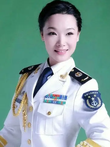 历数当代中国军营最美十大军花