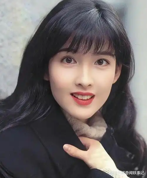 1970年6月20日出生于中国澳门,祖籍上海,是中葡混血儿,中国香港女演员