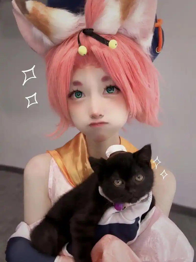 ""咦?你说的是左边这只猫猫,还 - 抖音