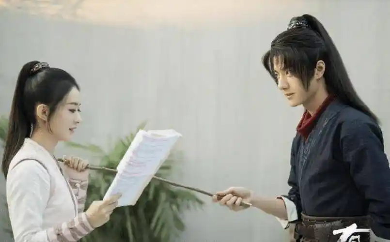 赵丽颖_印象_王一博