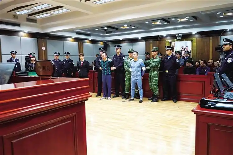 大力开展禁毒法制宣传教育,1月20日上午,海口中院举行公开宣判大会