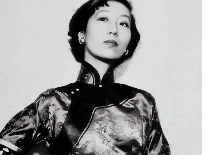 原创杨绛狠批张爱玲长得难看爱出风头还奇装异服你们太高看她了